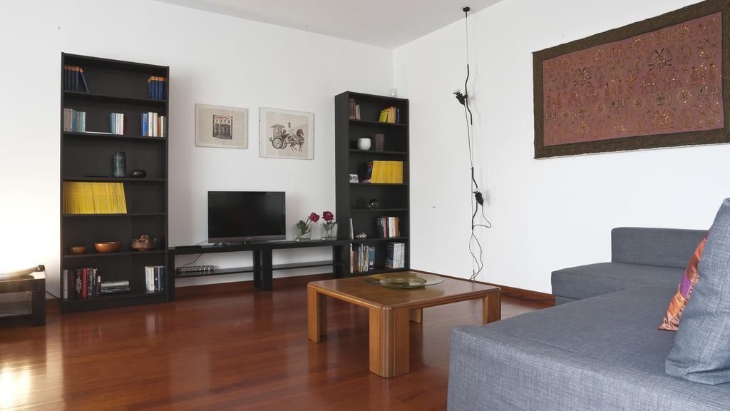 Italianway-Zanella Apartment Milan Bagian luar foto